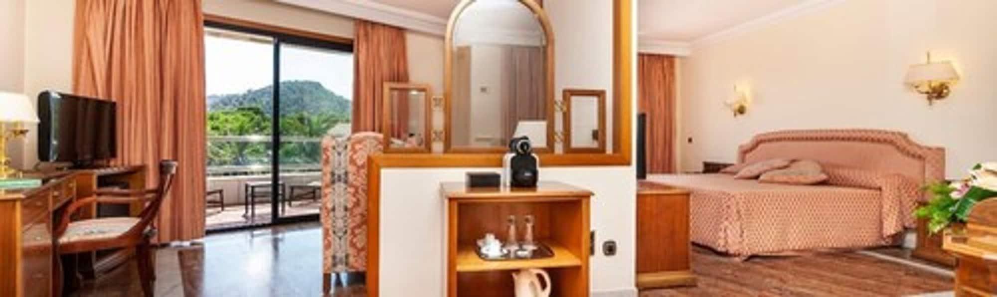 Hotel Serrano Palace Cala Ratjada  Extérieur photo