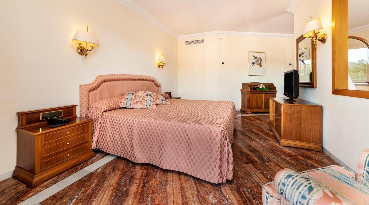 Hotel Serrano Palace Cala Ratjada  Extérieur photo