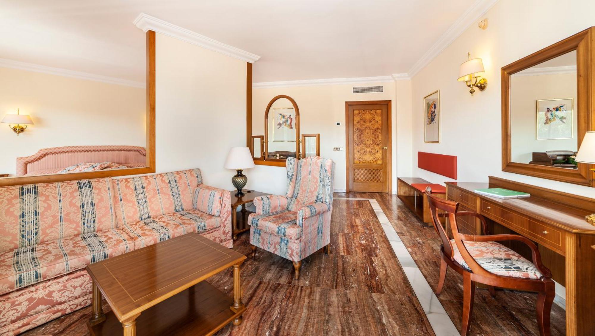 Hotel Serrano Palace Cala Ratjada  Extérieur photo